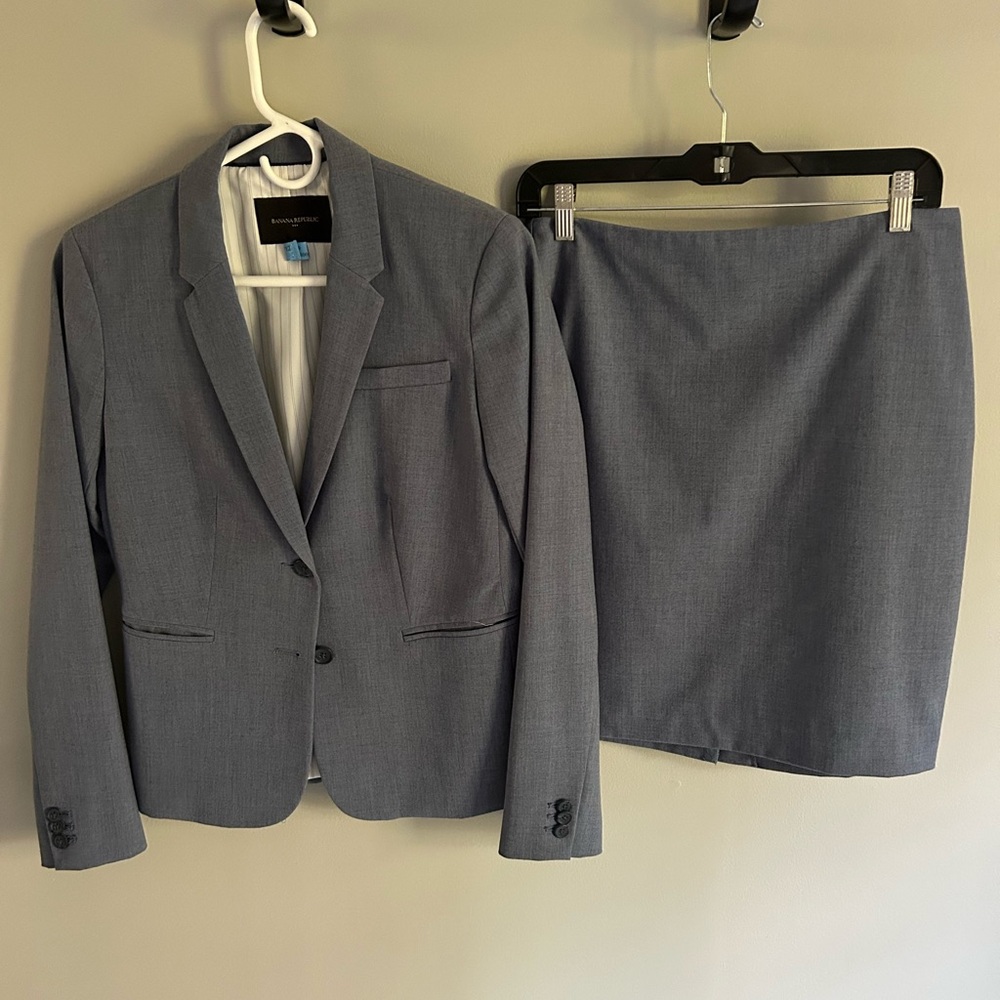 Banana Republicblic Skirt Suit Set